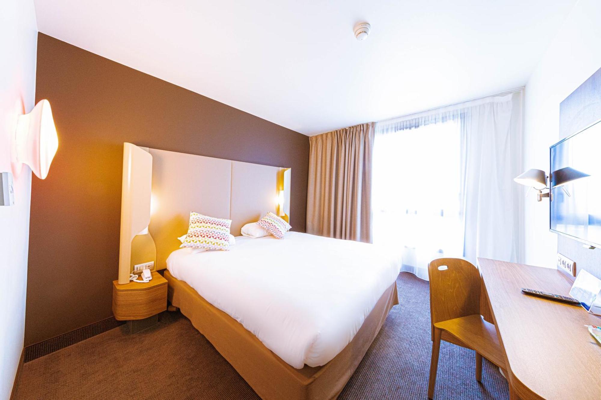 Hotel Campanile Rungis - Orly Chevilly-Larue Exterior foto